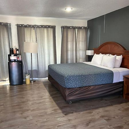 Econo Lodge Inn & Suites On The River Gatlinburg Exteriör bild