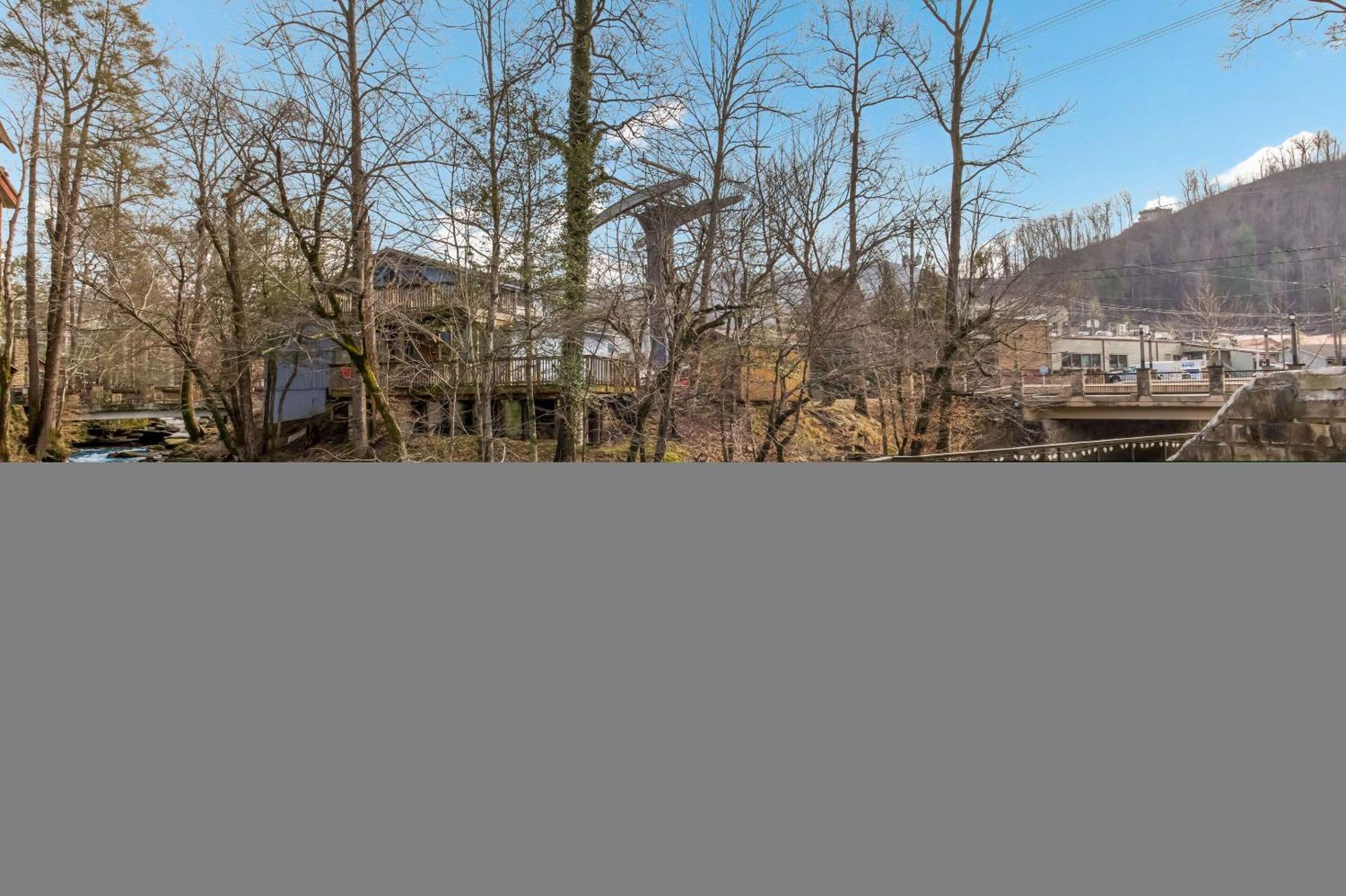 Econo Lodge Inn & Suites On The River Gatlinburg Exteriör bild