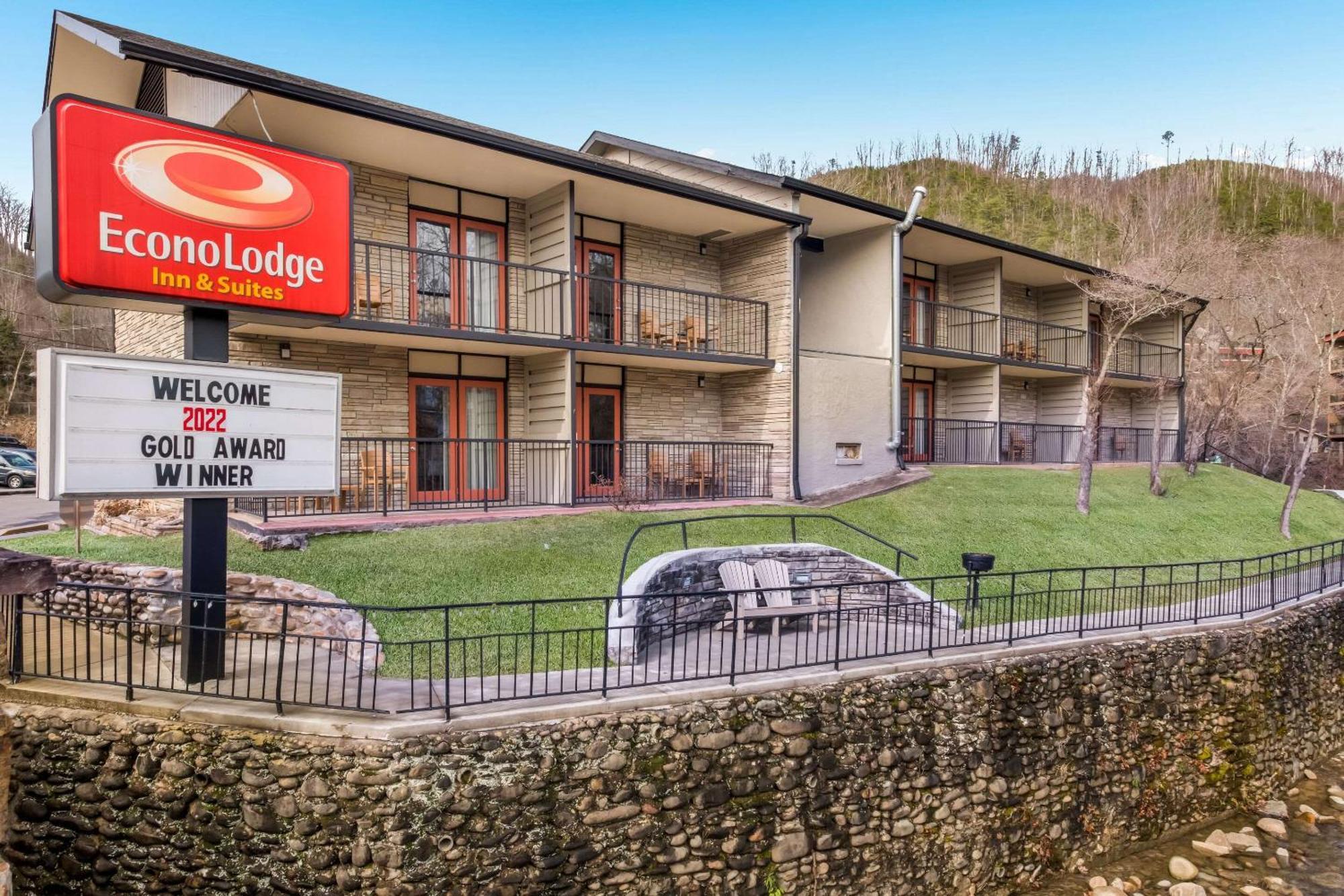 Econo Lodge Inn & Suites On The River Gatlinburg Exteriör bild